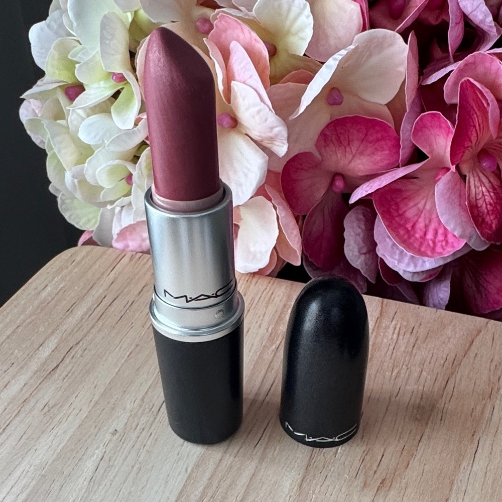 MAC Matte 608 MEHR Lipstick